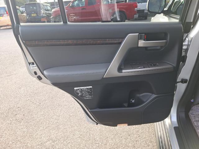 左リアドア内張り部分