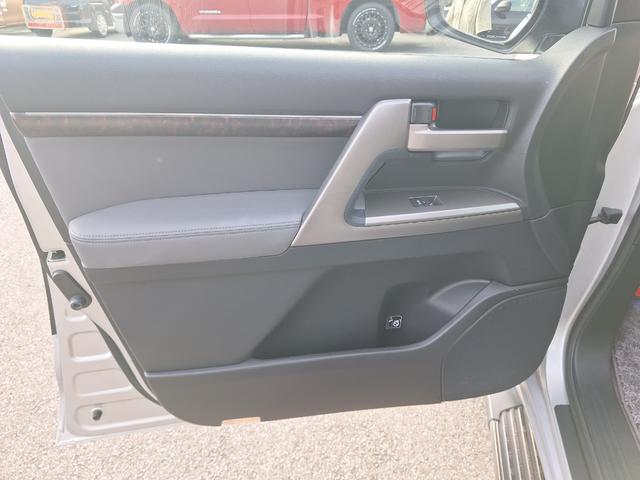 助手席ドア内張り部分