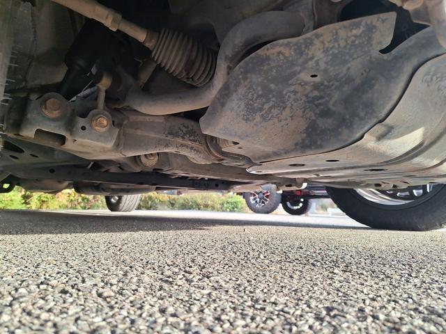 タンドラ ＳＲ５　２ＷＤ　５．７Ｌ　０７モデル　６人乗りベンチシート　９インチパナナビ　フリップダウンモニター　バックカメラ　レザーシート　２０インチＡＷ　ベッドライナー（12枚目）