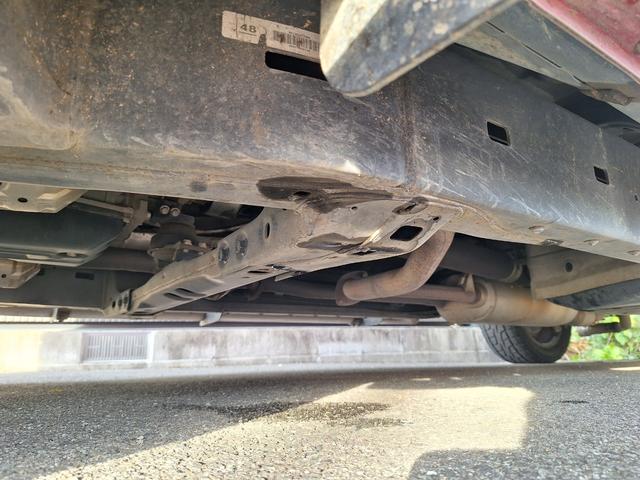 タンドラ ＳＲ５　２ＷＤ　５．７Ｌ　０７モデル　６人乗りベンチシート　９インチパナナビ　フリップダウンモニター　バックカメラ　レザーシート　２０インチＡＷ　ベッドライナー（16枚目）