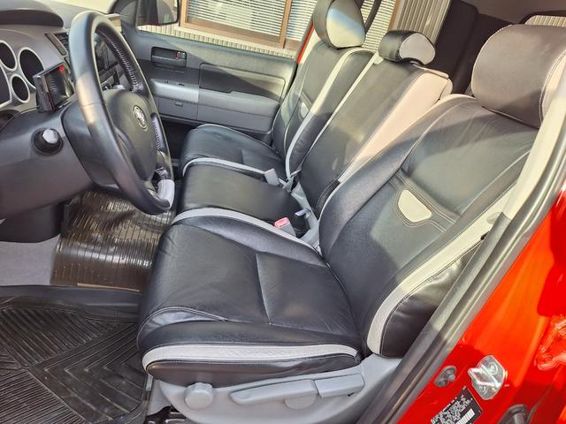 タンドラ ＳＲ５　２ＷＤ　５．７Ｌ　０７モデル　６人乗りベンチシート　９インチパナナビ　フリップダウンモニター　バックカメラ　レザーシート　２０インチＡＷ　ベッドライナー（24枚目）