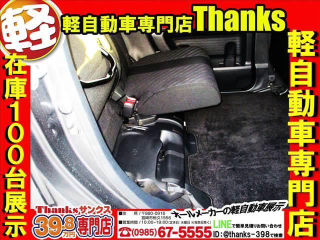 ご納車はご家族そろってお越しください！！素敵なお写真を撮らせて頂きます！！また、キッズルーム完備なので小さなお子様をお連れのお客様でも安心してご利用いただけます！！絵本や楽しいおもちゃありますよー！！