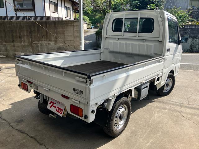 キャリイトラック KC 4WD 5速マニュアル エアコン パワステ 4WD用タイヤ4本新品 エアバッグ スペアキー バイザー 荷台マット あおりカバー 3方開(23枚目)