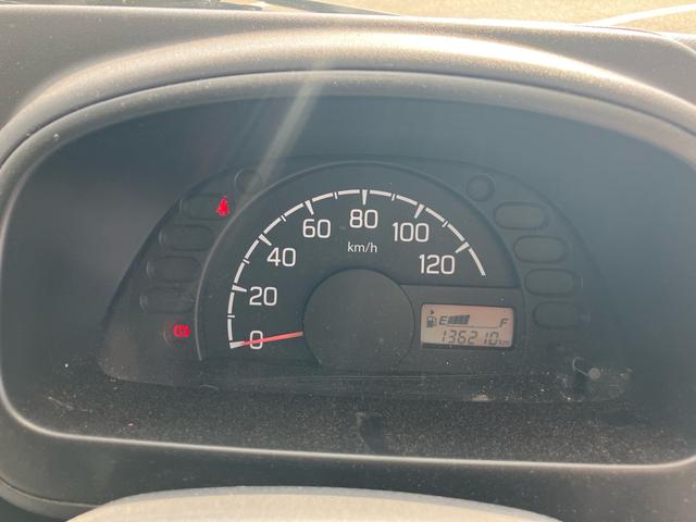 キャリイトラック KC 4WD 5速マニュアル エアコン パワステ 4WD用タイヤ4本新品 エアバッグ スペアキー バイザー 荷台マット あおりカバー 3方開(42枚目)