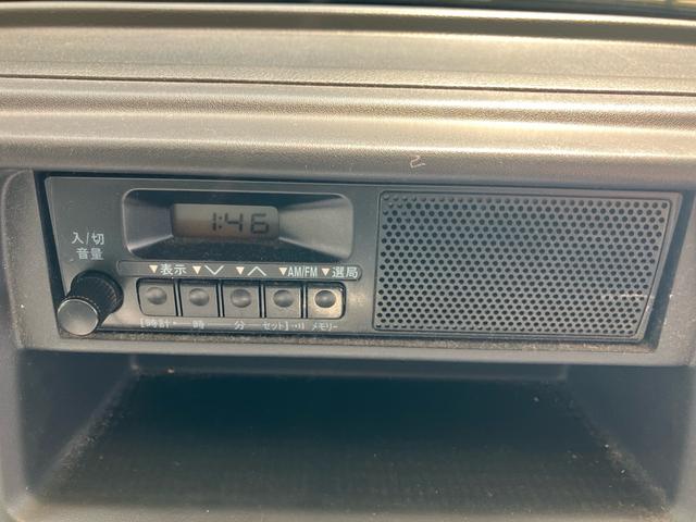 キャリイトラック KC 4WD 5速マニュアル エアコン パワステ 4WD用タイヤ4本新品 エアバッグ スペアキー バイザー 荷台マット あおりカバー 3方開(47枚目)