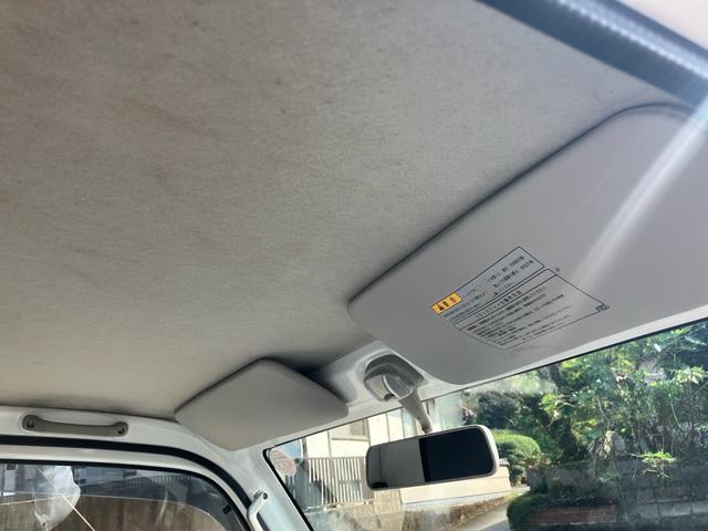 キャリイトラック KC 4WD 5速マニュアル エアコン パワステ 4WD用タイヤ4本新品 エアバッグ スペアキー バイザー 荷台マット あおりカバー 3方開(54枚目)