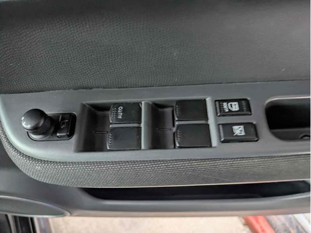 スイフト スポーツ　ＥＴＣ　ナビ　ＴＶ　アルミホイール　スマートキー　電動格納ミラー　ＭＴ　盗難防止システム　衝突安全ボディ　ＡＢＳ　ＥＳＣ　エアコン　パワーステアリング　パワーウィンドウ（10枚目）