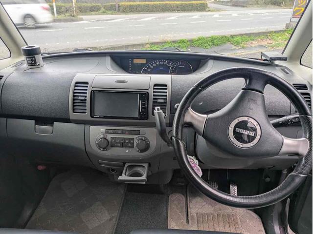 タント カスタムＲＳ　ＴＶ　ＨＩＤ　キーレスエントリー　電動格納ミラー　ベンチシート　ＡＴ　盗難防止システム　ＡＢＳ　アルミホイール　衝突安全ボディ　エアコン　パワーステアリング　パワーウィンドウ（6枚目）