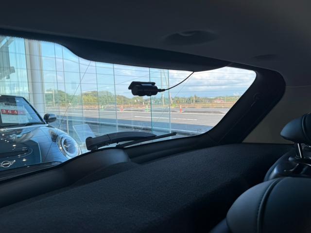 ＭＩＮＩ クーパーＳ　クラシック・トリム　禁煙車　ワンオーナー　レザーシートシートヒーター　１８インチＯＰアルミホイール　ヘッドアップディスプレイ　ワイヤレスチャージ　ＣａｒＰｌａｙ　ドライビングモード　クルコン　ＥＴＣ　ＢＣＳ認定整備保証付（32枚目）