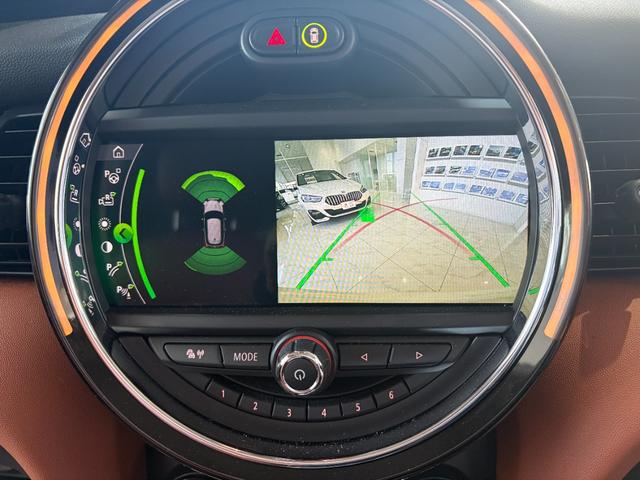 ＭＩＮＩ クーパーＳＤ　レザーシート＆シートヒーター　ＨＵＤ　ＡＣＣアクティブクルーズ　純正１７インチアルミ　ＬＥＤヘッドライト　バックカメラ　Ｂｌｕｅｔｏｏｔｈ　後付けＴＶ＆ＤＶＤ　禁煙車　ＢＣＳ認定整備保証１年（20枚目）