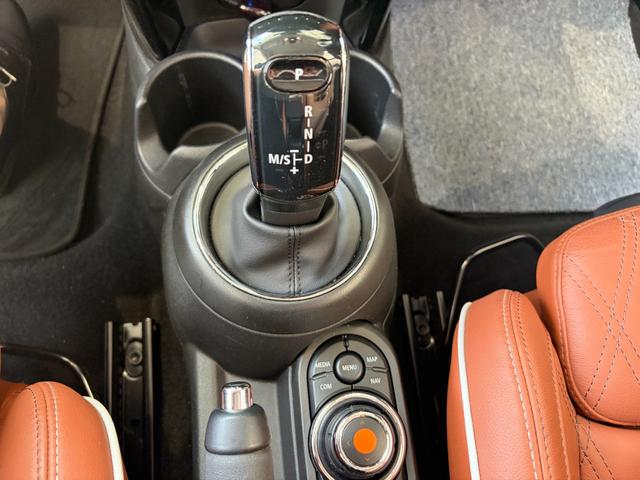 ＭＩＮＩ クーパーＳＤ　レザーシート＆シートヒーター　ＨＵＤ　ＡＣＣアクティブクルーズ　純正１７インチアルミ　ＬＥＤヘッドライト　バックカメラ　Ｂｌｕｅｔｏｏｔｈ　後付けＴＶ＆ＤＶＤ　禁煙車　ＢＣＳ認定整備保証１年（30枚目）