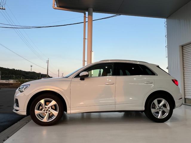 Ｑ３ ３５ＴＦＳＩアドバンスド　カープレイ　ＴＶ　Ｂｌｕｅｔｏｏｔｈ　コンビニエンス＆アシスタンスパッケージ　ＡＣＣアダプティブクルーズ　前席パワーシート＆シートヒーター　バーチャルコックピット　オートハイビーム　認定整備保証付き（4枚目）