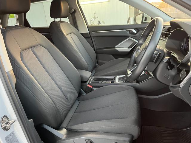 Ｑ３ ３５ＴＦＳＩアドバンスド　カープレイ　ＴＶ　Ｂｌｕｅｔｏｏｔｈ　コンビニエンス＆アシスタンスパッケージ　ＡＣＣアダプティブクルーズ　前席パワーシート＆シートヒーター　バーチャルコックピット　オートハイビーム　認定整備保証付き（12枚目）