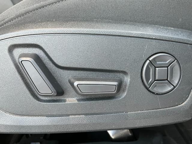 Ｑ３ ３５ＴＦＳＩアドバンスド　カープレイ　ＴＶ　Ｂｌｕｅｔｏｏｔｈ　コンビニエンス＆アシスタンスパッケージ　ＡＣＣアダプティブクルーズ　前席パワーシート＆シートヒーター　バーチャルコックピット　オートハイビーム　認定整備保証付き（13枚目）