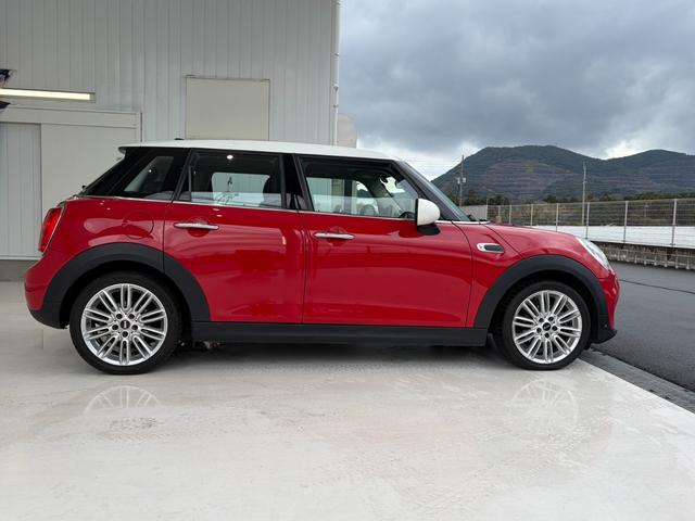 ���A�K���X�t�B�����\��͕ʓr��p�őΉ��������܂��B