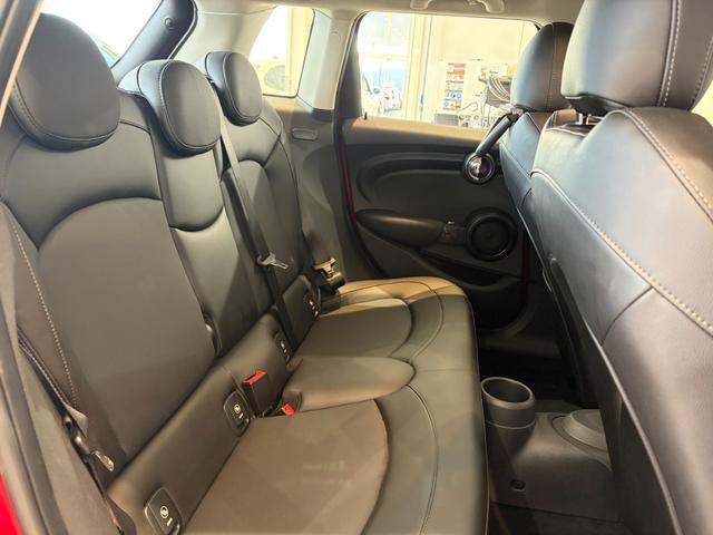 ���ꂢ�Ɉێ����ꂽ���A�V�[�g��