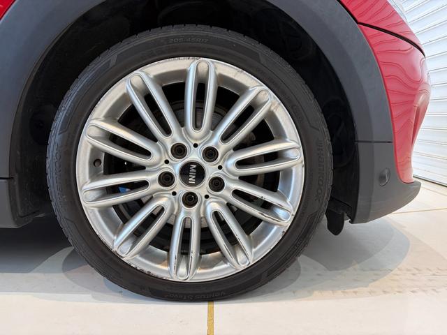 �t�����g�z�C�[�����ꕔ�ɃK�������������܂��B�^�b�`�A�b�v���Ă��n���������܂��B