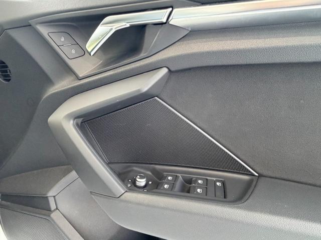 �^�]�ȃh�A�g����