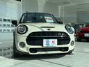 鹿児島県鹿屋市の輸入車専門店EURO CARS(ユーロカーズ)ショールームです。状態の良いMINI3ドアが入荷いたしました。