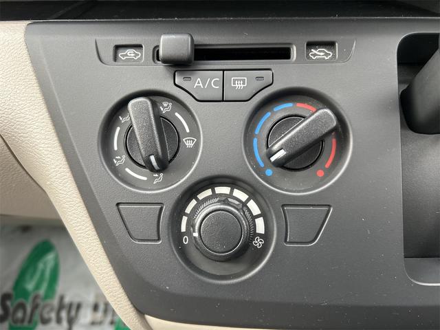 ルークス Ｓ　ＥＴＣ　バックカメラ　ナビ　クリアランスソナー　衝突被害軽減システム　オートライト　キーレスエントリー　アイドリングストップ　電動格納ミラー　ベンチシート　ＣＶＴ　盗難防止システム　ＡＢＳ　ＥＳＣ（8枚目）