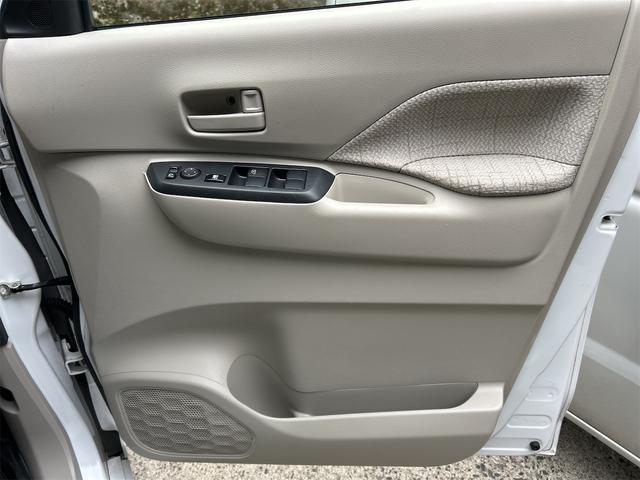 ルークス Ｓ　ＥＴＣ　バックカメラ　ナビ　クリアランスソナー　衝突被害軽減システム　オートライト　キーレスエントリー　アイドリングストップ　電動格納ミラー　ベンチシート　ＣＶＴ　盗難防止システム　ＡＢＳ　ＥＳＣ（35枚目）