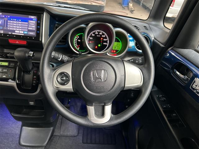 N-BOX G・Lパッケージ ETC バックカメラ 両側スライド・片側電動 ナビ TV スマートキー アイドリングストップ 電動格納ミラー ベンチシート CVT 盗難防止システム ABS ESC CD DVD再生 USB(3枚目)