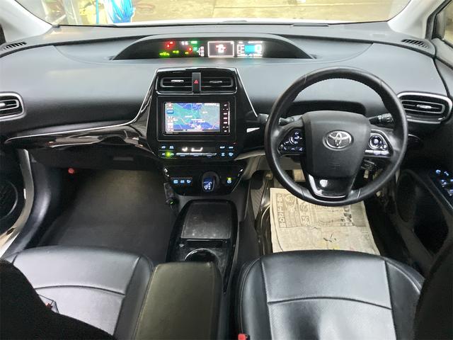 プリウス Ａ　ドライブレコーダー　ＥＴＣ　バックカメラ　ナビ　ＴＶ　クリアランスソナー　オートクルーズコントロール　レーンアシスト　パークアシスト　衝突被害軽減システム　アルミホイール　オートマチックハイビーム（2枚目）