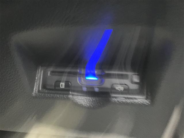 プリウス Ａ　ドライブレコーダー　ＥＴＣ　バックカメラ　ナビ　ＴＶ　クリアランスソナー　オートクルーズコントロール　レーンアシスト　パークアシスト　衝突被害軽減システム　アルミホイール　オートマチックハイビーム（6枚目）