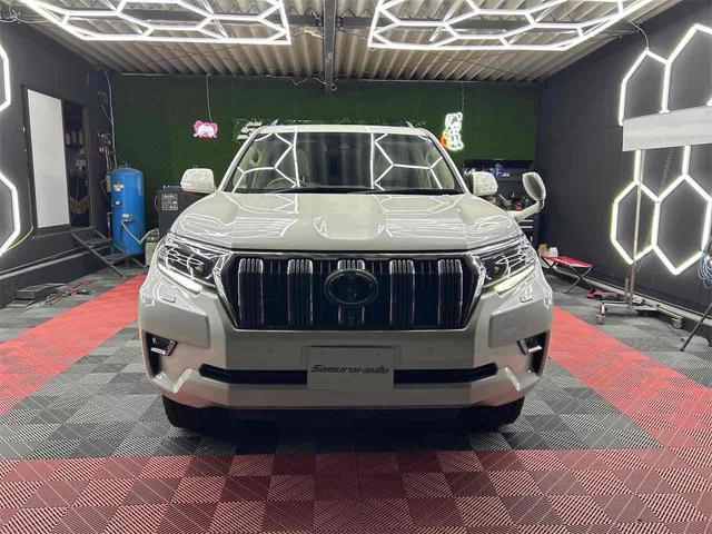 ランドクルーザープラド ＴＸ　Ｌパッケージ　４ＷＤ　ＥＴＣ　バックカメラ　クリアランスソナー　オートクルーズコントロール　レーンアシスト　パワーシート　衝突被害軽減システム　サンルーフ　ナビ　ＴＶ　オートマチックハイビーム　オートライト（12枚目）