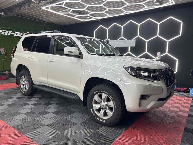 ランドクルーザープラド ＴＸ　Ｌパッケージ　４ＷＤ　ＥＴＣ　バックカメラ　クリアランスソナー　オートクルーズコントロール　レーンアシスト　パワーシート　衝突被害軽減システム　サンルーフ　ナビ　ＴＶ　オートマチックハイビーム　オートライト（14枚目）