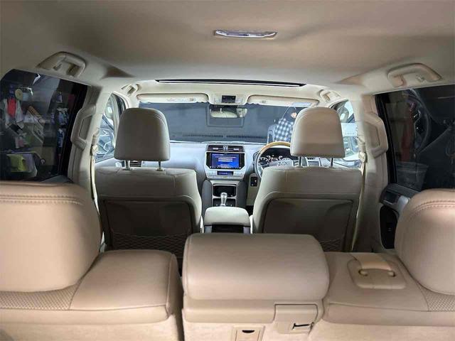 ランドクルーザープラド ＴＸ　Ｌパッケージ　４ＷＤ　ＥＴＣ　バックカメラ　クリアランスソナー　オートクルーズコントロール　レーンアシスト　パワーシート　衝突被害軽減システム　サンルーフ　ナビ　ＴＶ　オートマチックハイビーム　オートライト（23枚目）