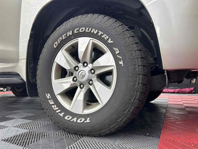 ランドクルーザープラド ＴＸ　Ｌパッケージ　４ＷＤ　ＥＴＣ　バックカメラ　クリアランスソナー　オートクルーズコントロール　レーンアシスト　パワーシート　衝突被害軽減システム　サンルーフ　ナビ　ＴＶ　オートマチックハイビーム　オートライト（32枚目）