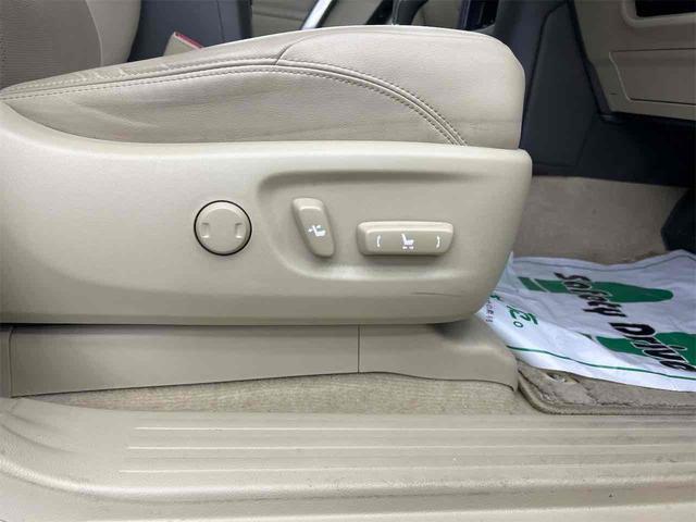 ランドクルーザープラド ＴＸ　Ｌパッケージ　４ＷＤ　ＥＴＣ　バックカメラ　クリアランスソナー　オートクルーズコントロール　レーンアシスト　パワーシート　衝突被害軽減システム　サンルーフ　ナビ　ＴＶ　オートマチックハイビーム　オートライト（37枚目）