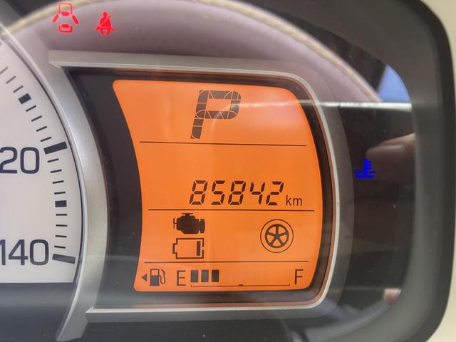 アルト S キーレスエントリー アイドリングストップ 電動格納ミラー シートヒーター CVT 盗難防止システム ABS ESC CD ミュージックプレイヤー接続可 衝突安全ボディ エアコン パワーステアリング(7枚目)