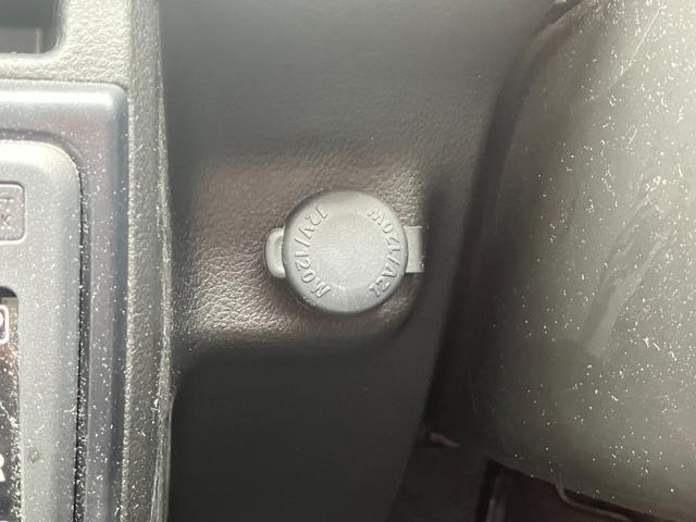 アルト S キーレスエントリー アイドリングストップ 電動格納ミラー シートヒーター CVT 盗難防止システム ABS ESC CD ミュージックプレイヤー接続可 衝突安全ボディ エアコン パワーステアリング(12枚目)