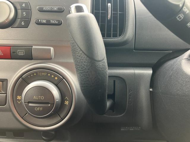 タント カスタムXリミテッド 片側電動スライドドア HID スマートキー 電動格納ミラー ベンチシート CVT 盗難防止システム ABS CD アルミホイール 衝突安全ボディ エアコン パワーステアリング パワーウィンドウ(6枚目)