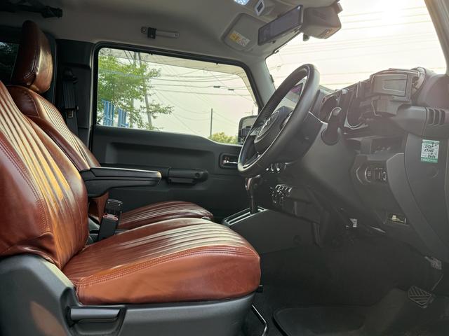ジムニー ＸＣ　４ＷＤ　ＡＴ車　ＰＩＶＯＴスロコン　ショウワガレージ：ルーフキャリア　ハイブリッジファースト：バンパー　ＥＴＣ　ドラレコ　クルーズコントロール　運転席・助手席シートヒーター　デジタルインナーミラー（14枚目）