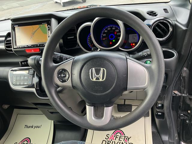 Ｎ－ＢＯＸカスタム 　左側電動スライドドア　スマートキー　プッシュスタート　ＥＴＣ　オートヘッドライト　ナビ　バックカメラ　ＴＶ　純正エアロ　アルミ　ベンチシート（19枚目）