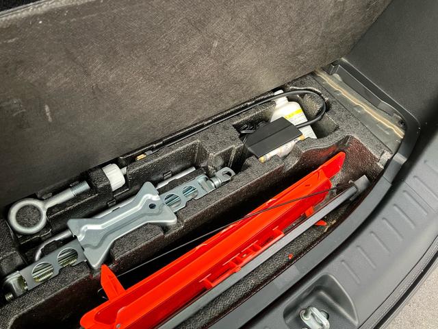 Ｎ－ＢＯＸカスタム 　左側電動スライドドア　スマートキー　プッシュスタート　ＥＴＣ　オートヘッドライト　ナビ　バックカメラ　ＴＶ　純正エアロ　アルミ　ベンチシート（45枚目）