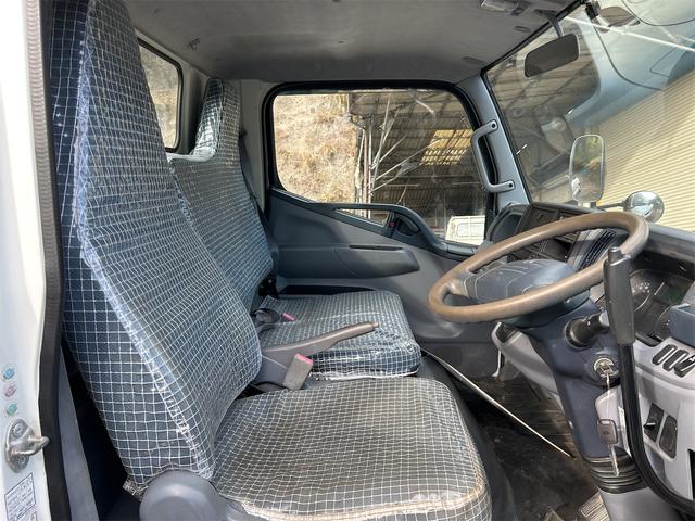 キャンター 　ＣＶＴ　後輪ダブル　ＥＴＣ　エアコン　パワーウィンドウ　運転席エアバッグ（18枚目）