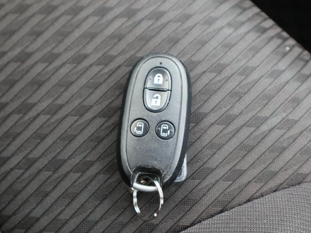 デリカＤ：２ ハイブリッドＭＺ　ＥＴＣ　全周囲カメラ　ナビ　両側電動スライドドア　オートクルーズコントロール　レーンアシスト　衝突被害軽減システム　アルミホイール　オートライト　ＨＩＤ　スマートキー　アイドリングストップ（65枚目）