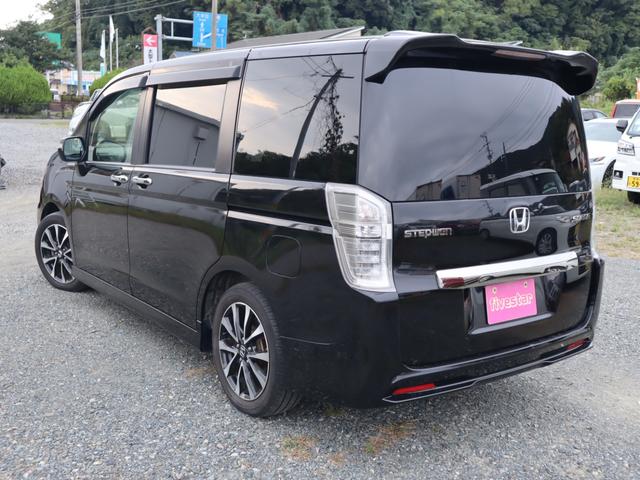 ステップワゴンスパーダ Ｚ　クールスピリット　２年保証付　ＥＴＣ　バックカメラ　ナビ　ＴＶ　オートクルーズコントロール　両側電動スライドドア　オートライト　ＨＩＤ　スマートキー　アイドリングストップ　電動格納ミラー　後席モニター　３列シート（4枚目）