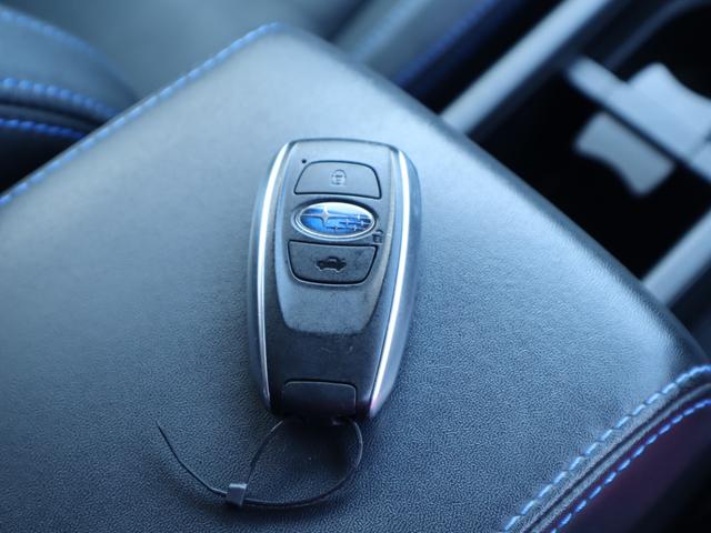 レヴォーグ １．６ＧＴ－Ｓアイサイト　２年保証付　レザーシート　４ＷＤ　ＥＴＣ　ナビ　オートクルーズコントロール　レーンアシスト　衝突被害軽減システム　オートライト　ＬＥＤヘッドランプ　パワーシート　スマートキー　シートヒーター（10枚目）