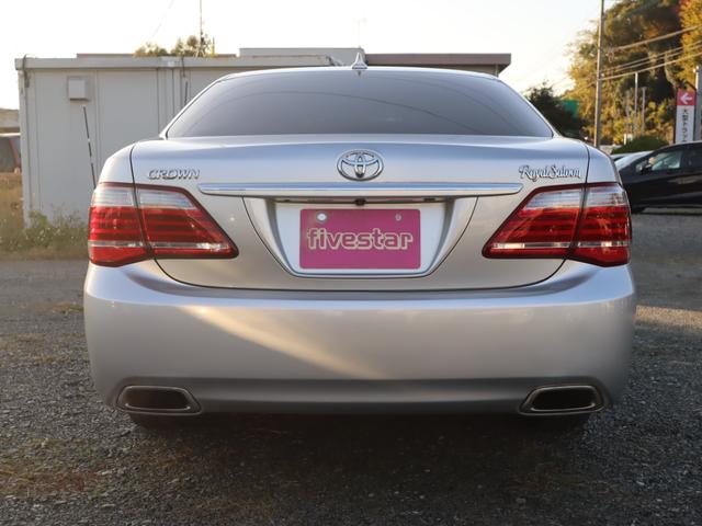 クラウン ロイヤルサルーン スペシャルナビパッケージ ETC オートクルーズコントロール バックカメラ ナビ アルミホイール オートライト HID AT スマートキー 電動格納ミラー 盗難防止システム CD ミュージックプレイヤー接続可 衝突安全ボディ(7枚目)