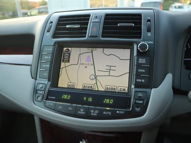 クラウン ロイヤルサルーン スペシャルナビパッケージ ETC オートクルーズコントロール バックカメラ ナビ アルミホイール オートライト HID AT スマートキー 電動格納ミラー 盗難防止システム CD ミュージックプレイヤー接続可 衝突安全ボディ(8枚目)