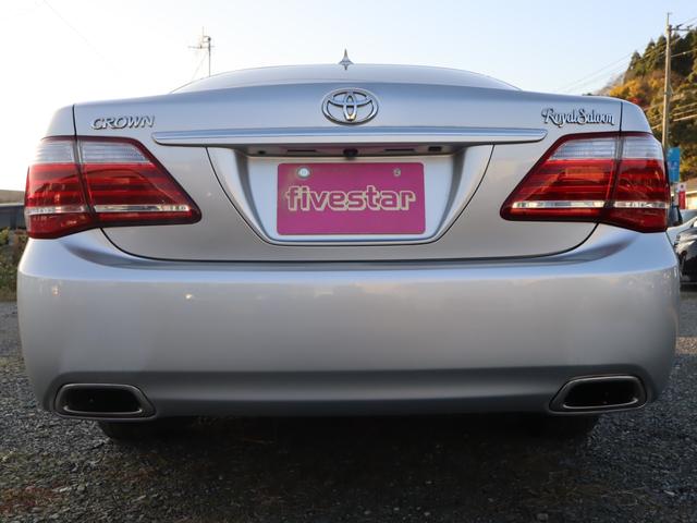 クラウン ロイヤルサルーン スペシャルナビパッケージ ETC オートクルーズコントロール バックカメラ ナビ アルミホイール オートライト HID AT スマートキー 電動格納ミラー 盗難防止システム CD ミュージックプレイヤー接続可 衝突安全ボディ(21枚目)