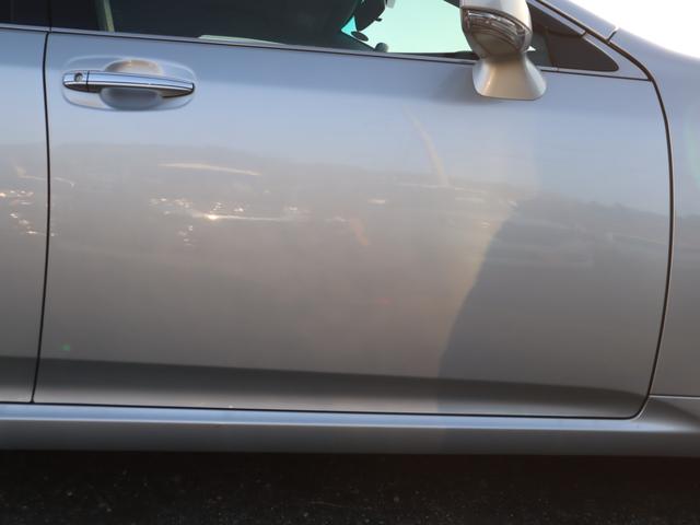 クラウン ロイヤルサルーン スペシャルナビパッケージ ETC オートクルーズコントロール バックカメラ ナビ アルミホイール オートライト HID AT スマートキー 電動格納ミラー 盗難防止システム CD ミュージックプレイヤー接続可 衝突安全ボディ(24枚目)