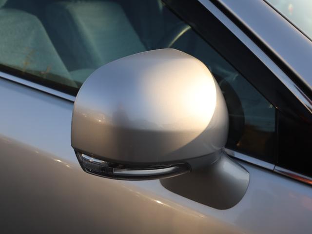 クラウン ロイヤルサルーン スペシャルナビパッケージ ETC オートクルーズコントロール バックカメラ ナビ アルミホイール オートライト HID AT スマートキー 電動格納ミラー 盗難防止システム CD ミュージックプレイヤー接続可 衝突安全ボディ(27枚目)