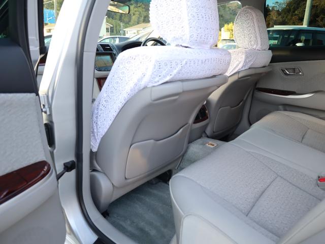 クラウン ロイヤルサルーン スペシャルナビパッケージ ETC オートクルーズコントロール バックカメラ ナビ アルミホイール オートライト HID AT スマートキー 電動格納ミラー 盗難防止システム CD ミュージックプレイヤー接続可 衝突安全ボディ(46枚目)