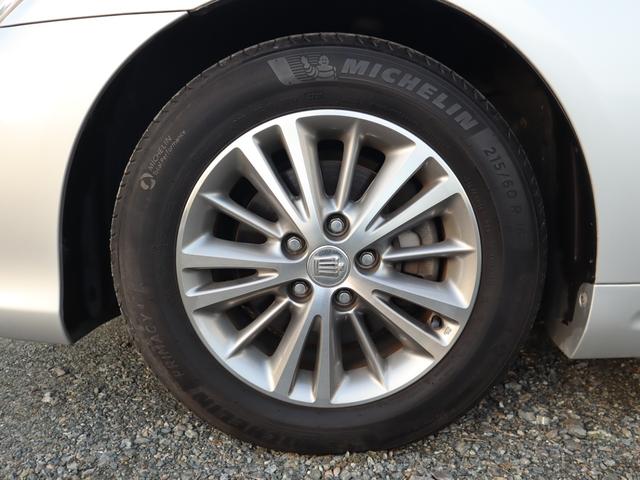 クラウン ロイヤルサルーン スペシャルナビパッケージ ETC オートクルーズコントロール バックカメラ ナビ アルミホイール オートライト HID AT スマートキー 電動格納ミラー 盗難防止システム CD ミュージックプレイヤー接続可 衝突安全ボディ(60枚目)